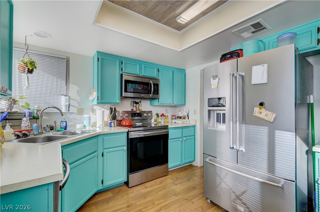 7141 Shadow Crest Drive Property Photo 12