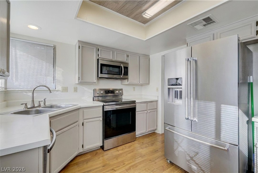 7141 Shadow Crest Drive Property Photo 12