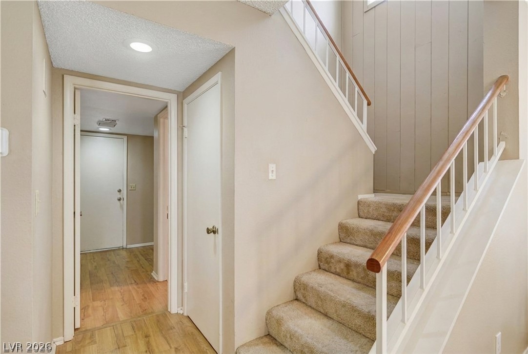 7141 Shadow Crest Drive Property Photo 14