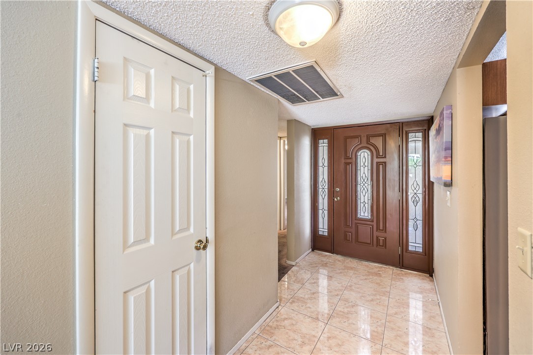 2731 San Lago Court Property Photo 6