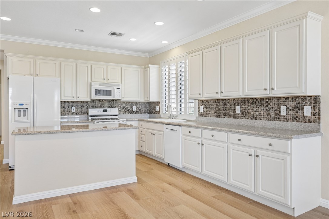 5110 Vincitor Street Property Photo 14