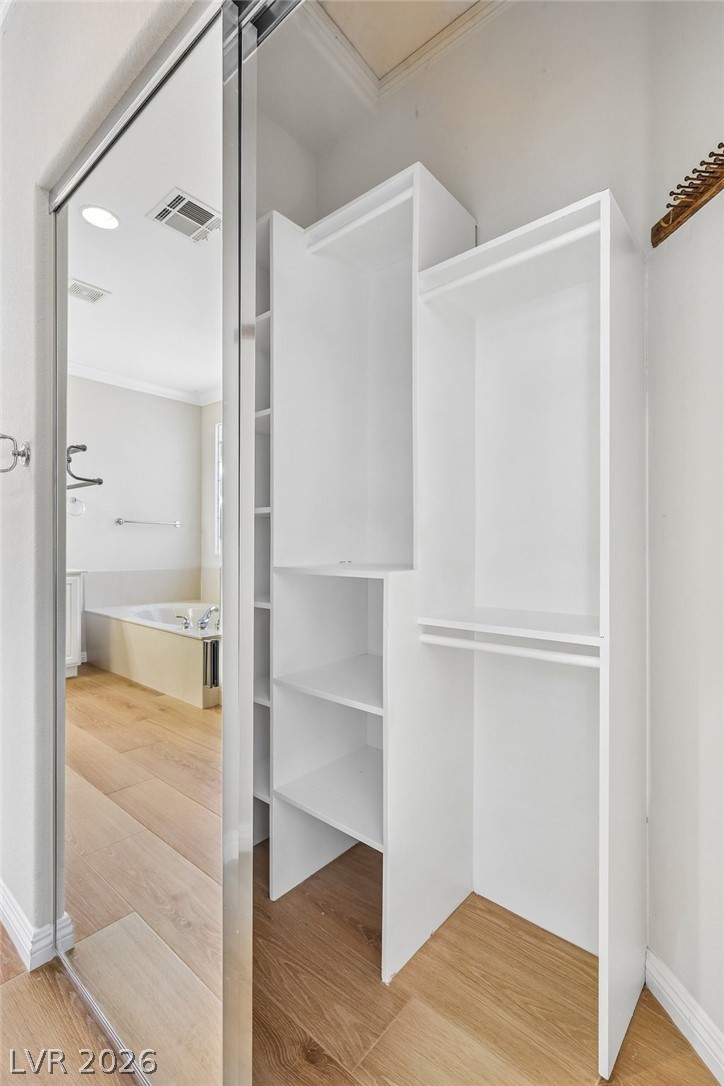 5110 Vincitor Street Property Photo 24