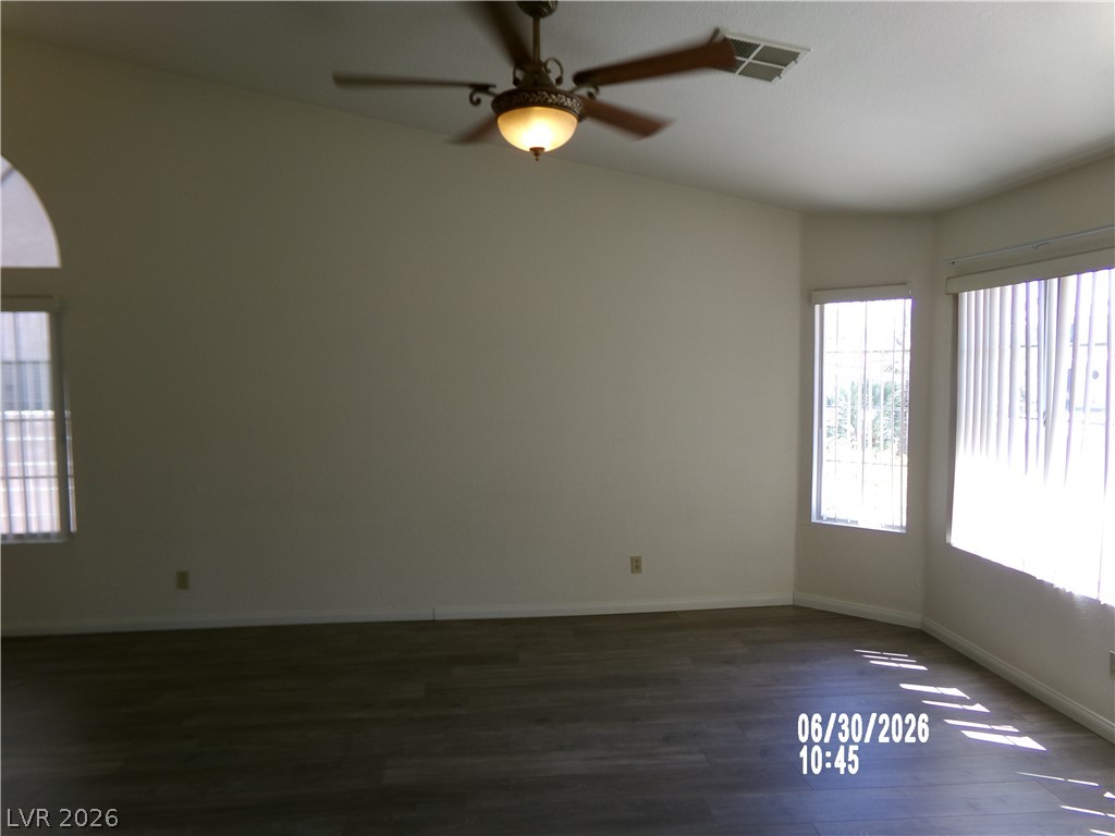 809 Long Branch Drive Property Photo 8