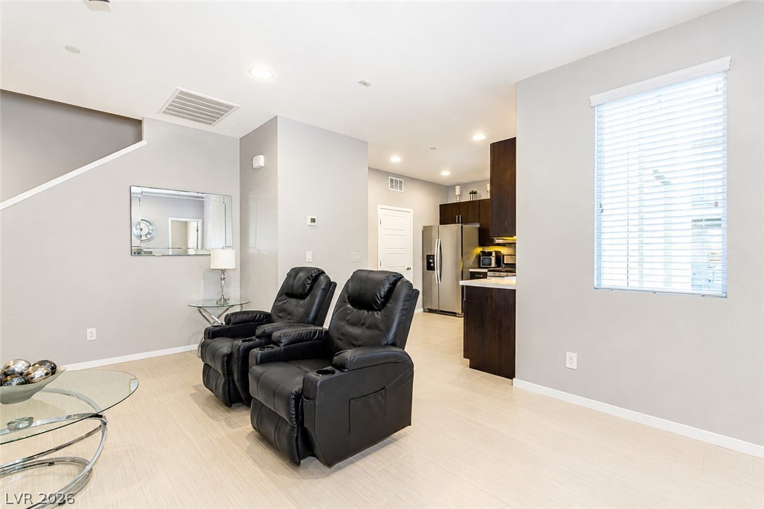 11257 Rainbow Peak Avenue 211 Property Photo 6