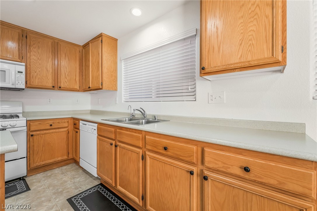767 Loughton Street Property Photo 16