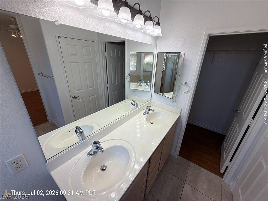 5984 Attavilla Drive Property Photo 12