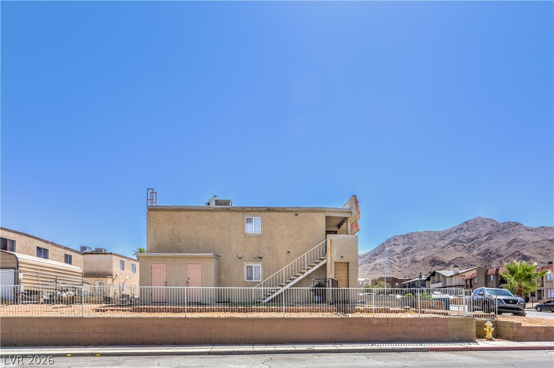 6920 Dunsbach Way Property Photo 3
