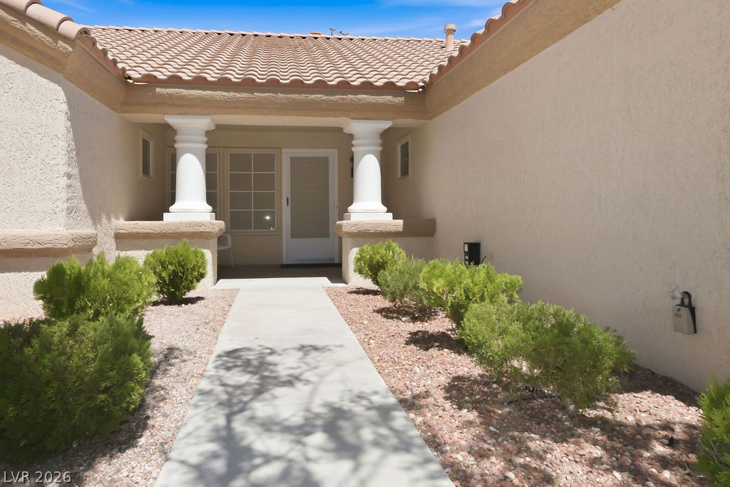 3104 Archwood Way Property Photo 2