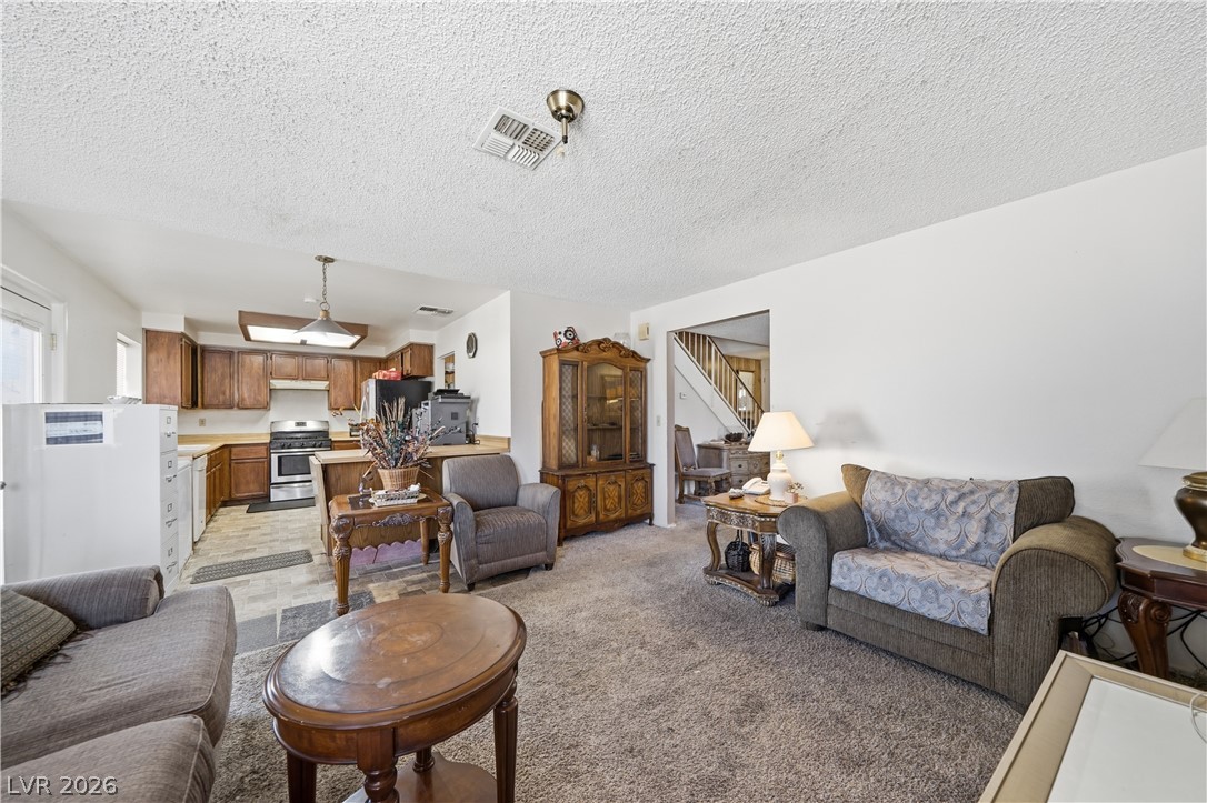 6728 Wenatchee Drive Property Photo 11
