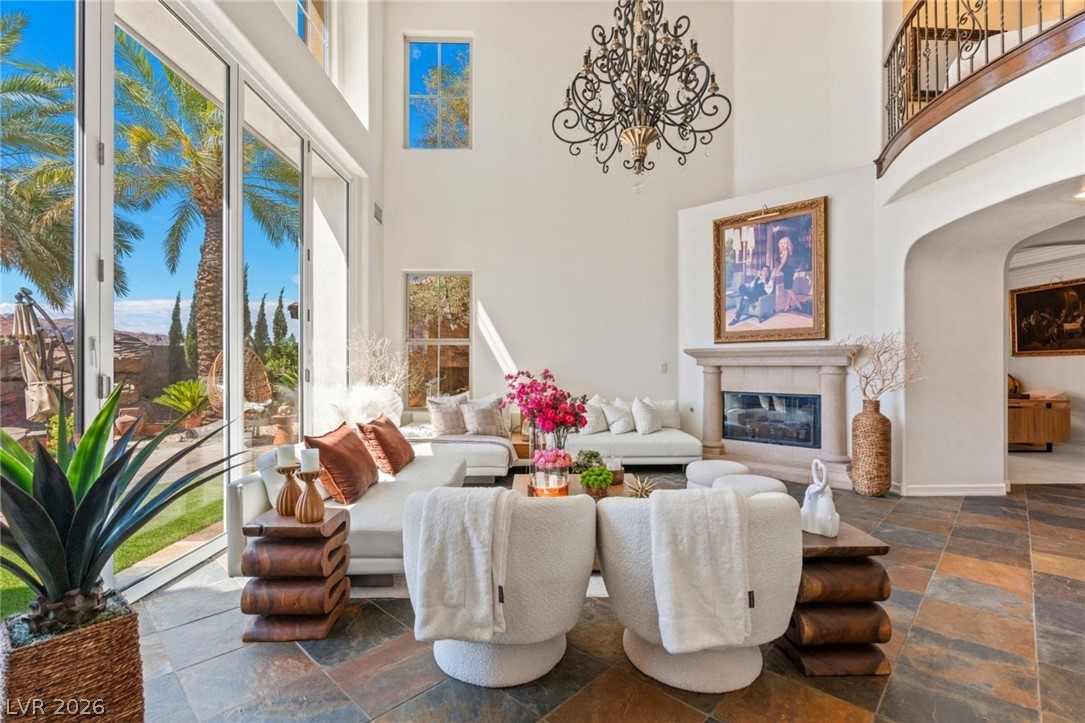 69 Contrada Fiore Drive Property Photo 3