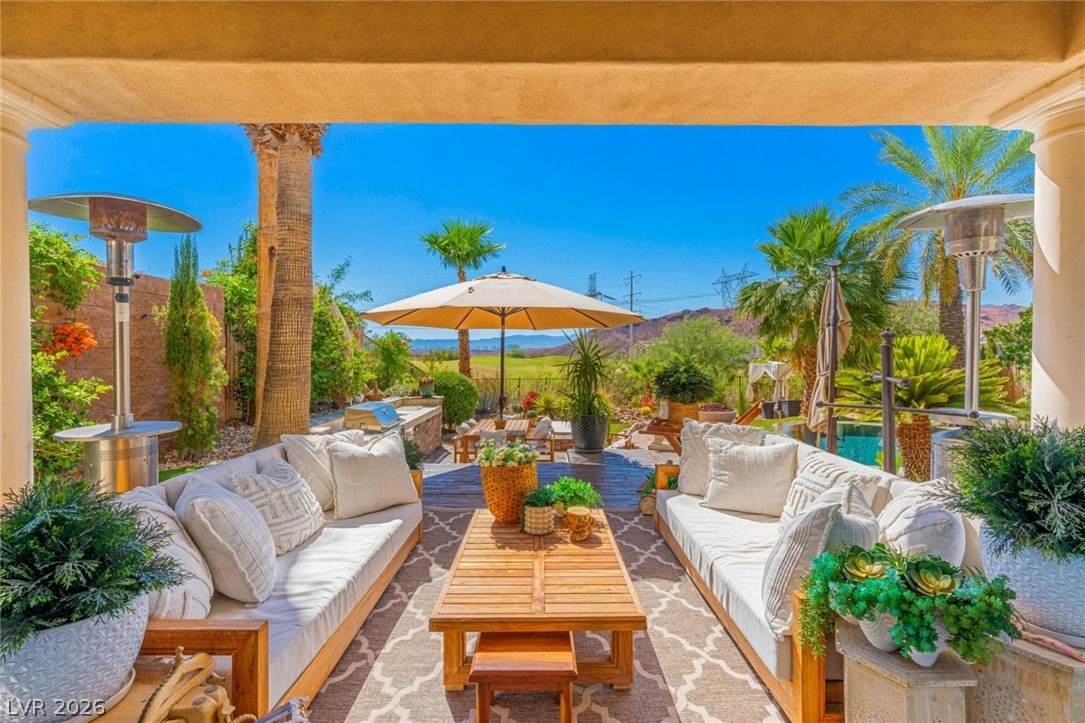 69 Contrada Fiore Drive Property Photo 14
