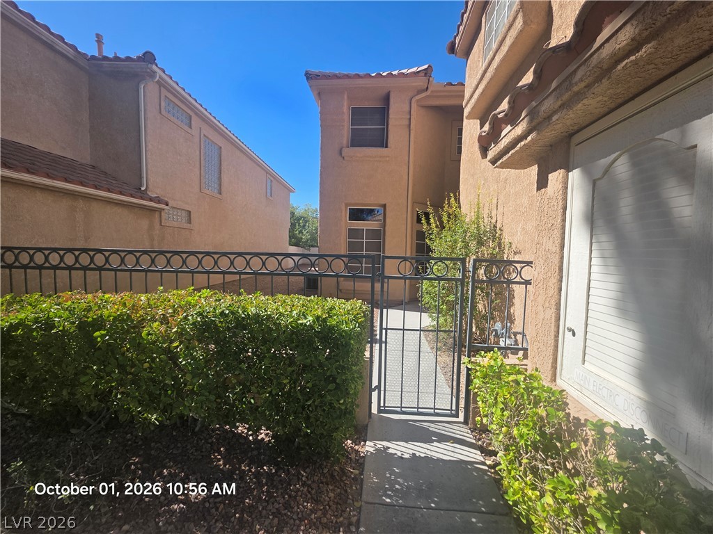9225 Pitching Wedge Drive Property Photo 2