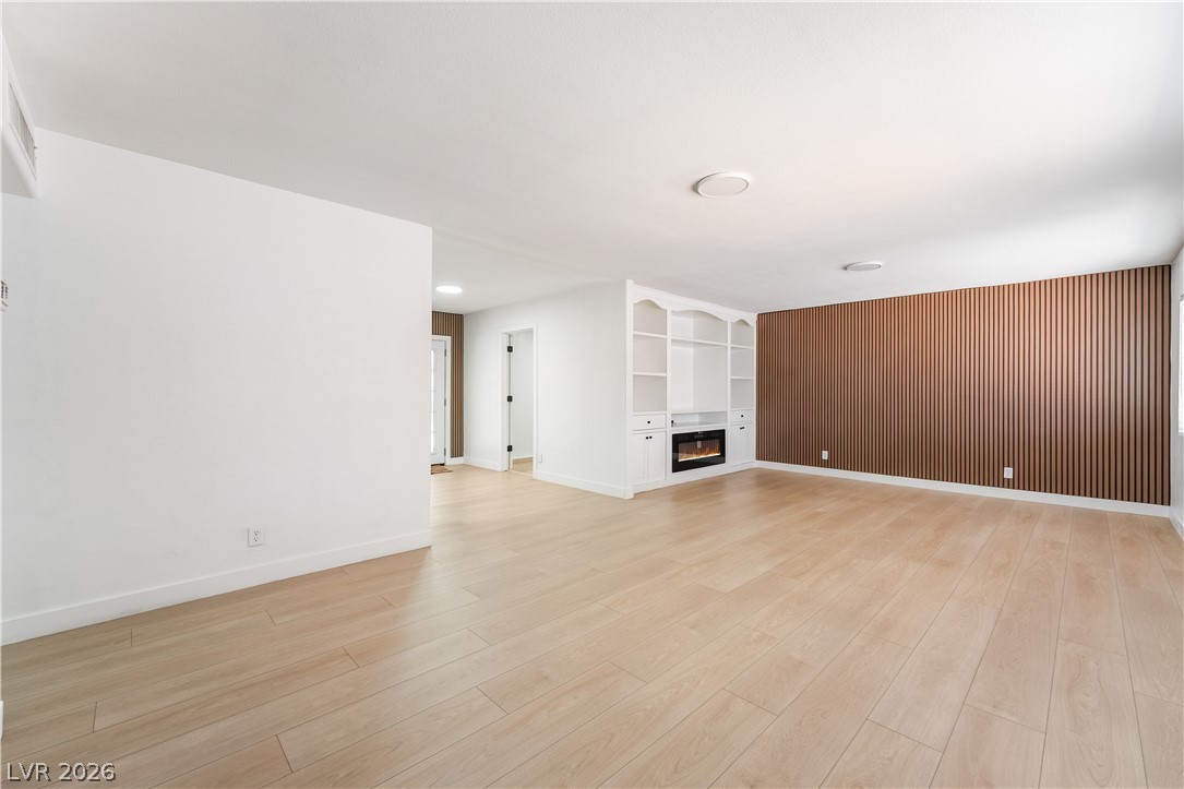 6101 Chelsea Circle Property Photo 4