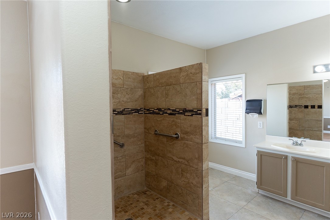 9708 Enniskeen Avenue Property Photo 13