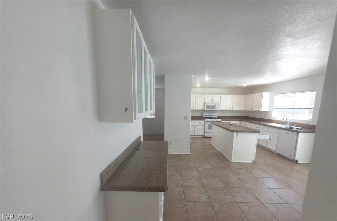 977 Cardelina Lane Property Photo 4