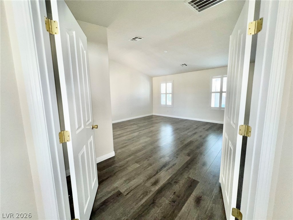 5014 Tunnel Falls Drive Property Photo 23