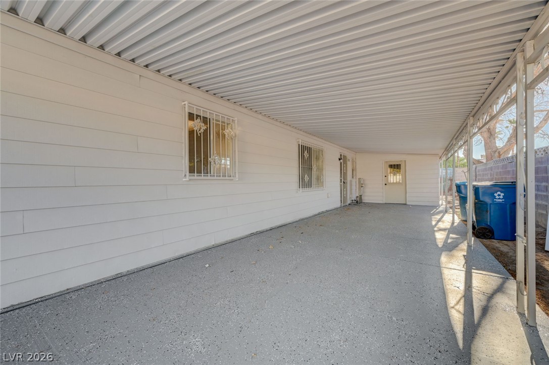 293 Sir William Way Property Photo 11