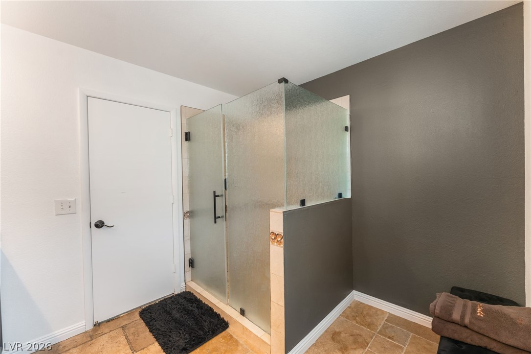 4217 Walnut Glen Drive Property Photo 11