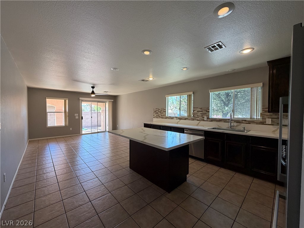 11037 Parete Court Property Photo 4