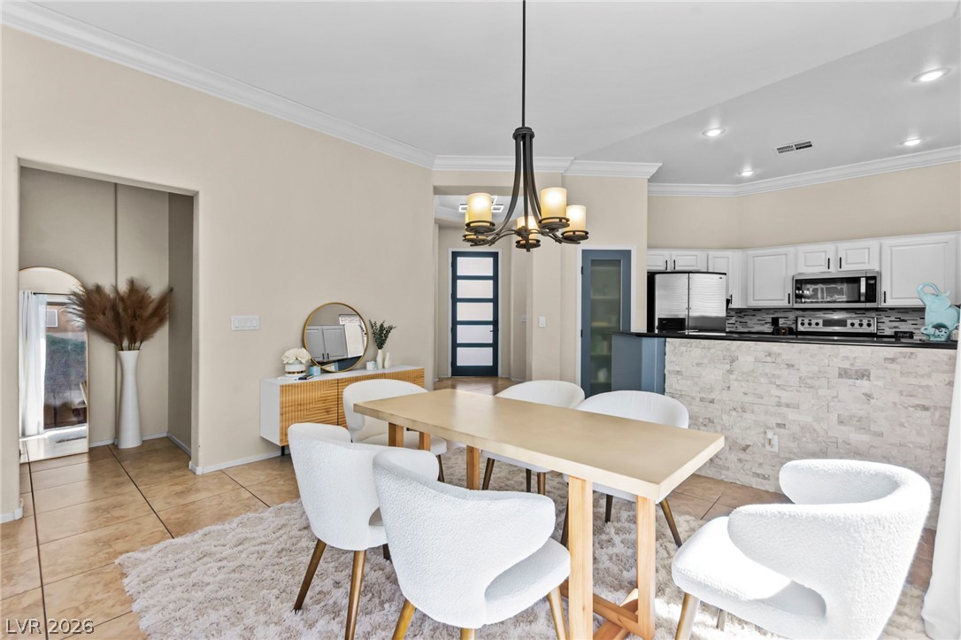 174 Twin Towers Avenue Property Photo 15
