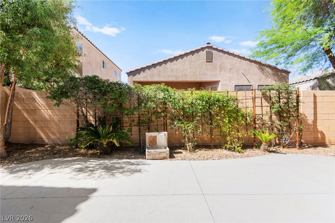 174 Twin Towers Avenue Property Photo 21