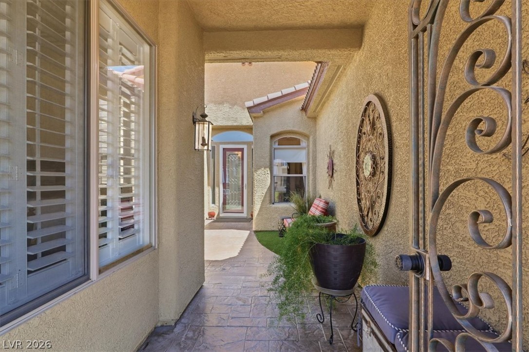 7414 Wild Horse Mesa Drive Property Photo 6