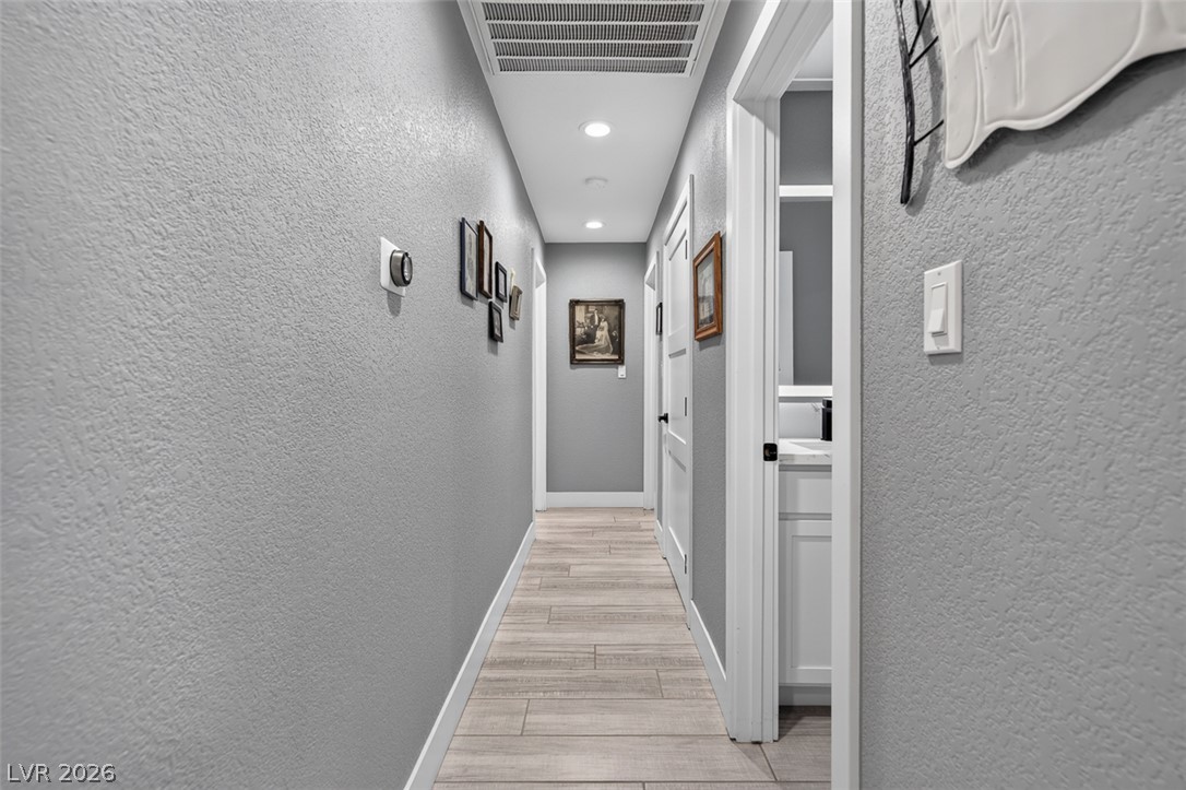 300 Lakeview Drive Property Photo 18