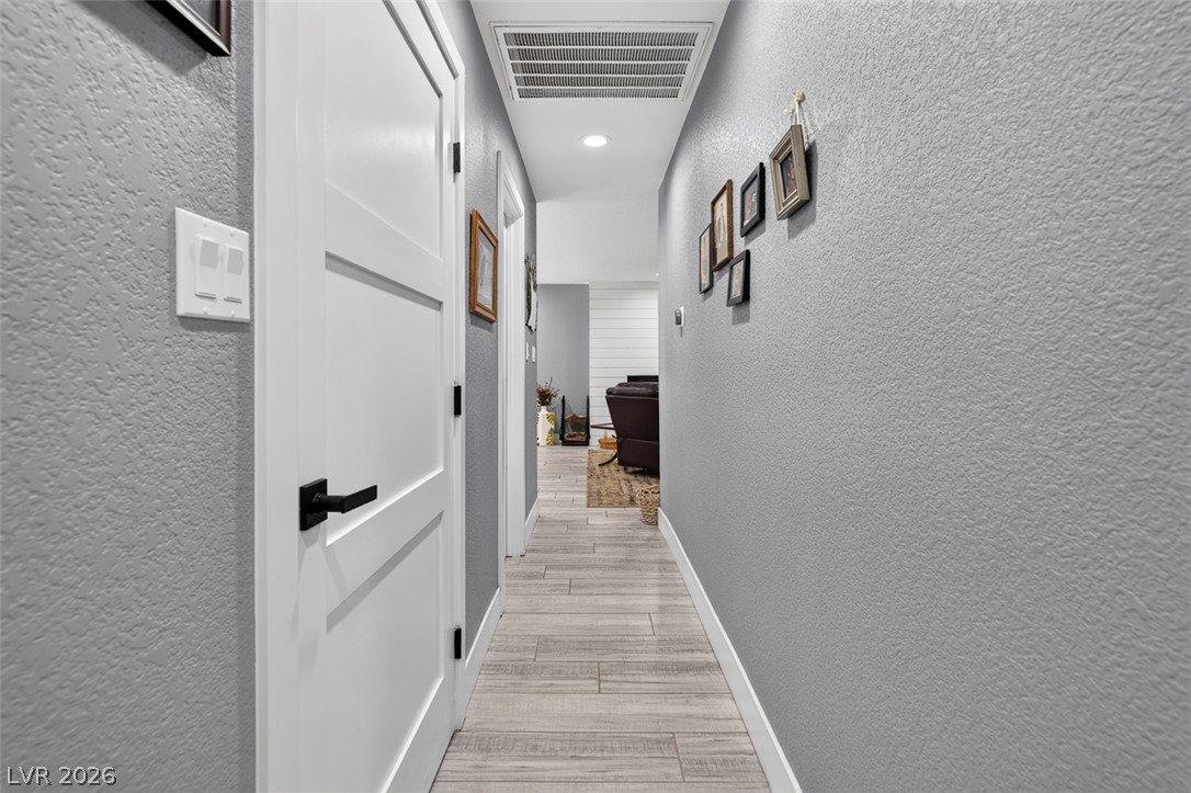 300 Lakeview Drive Property Photo 19