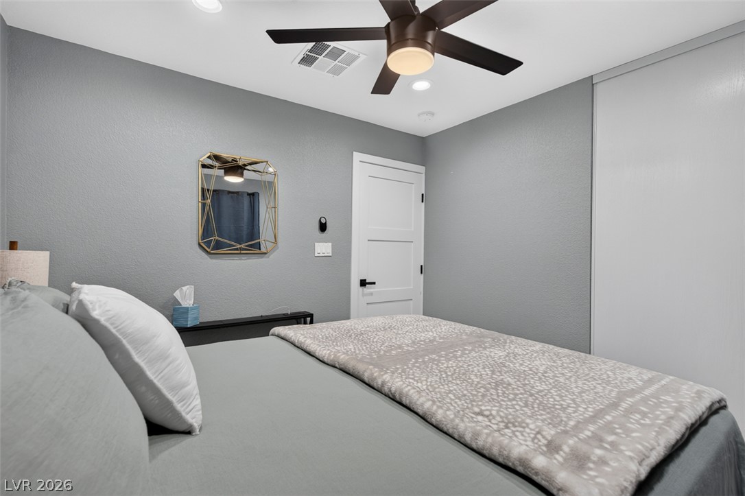 300 Lakeview Drive Property Photo 34