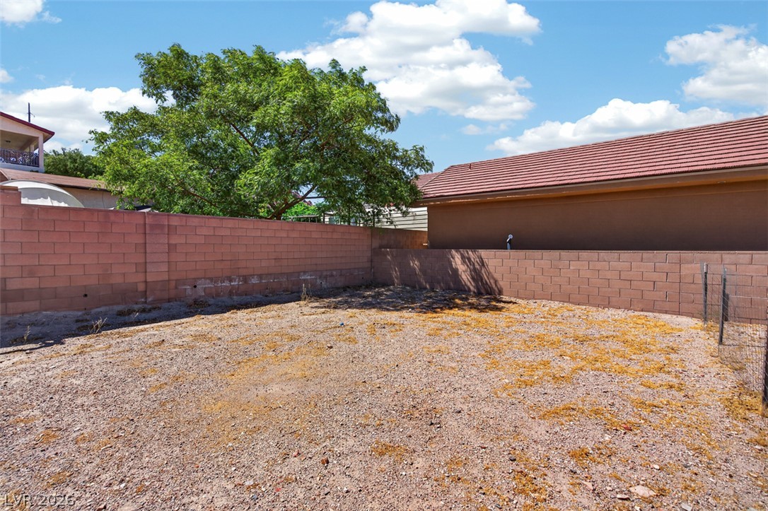 300 Lakeview Drive Property Photo 43