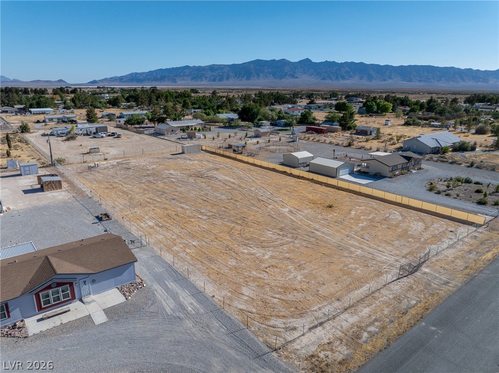 3361 East Navajo Boulevard Property Photo 4