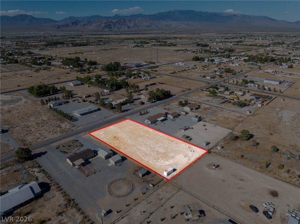 3361 East Navajo Boulevard Property Photo 9