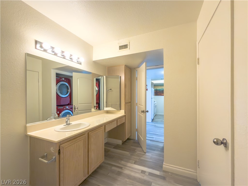 8070 West Russell Road 2063 Property Photo 6