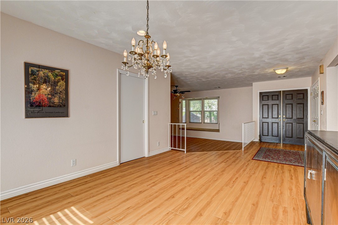 3753 Meadowcrest Drive Property Photo 12