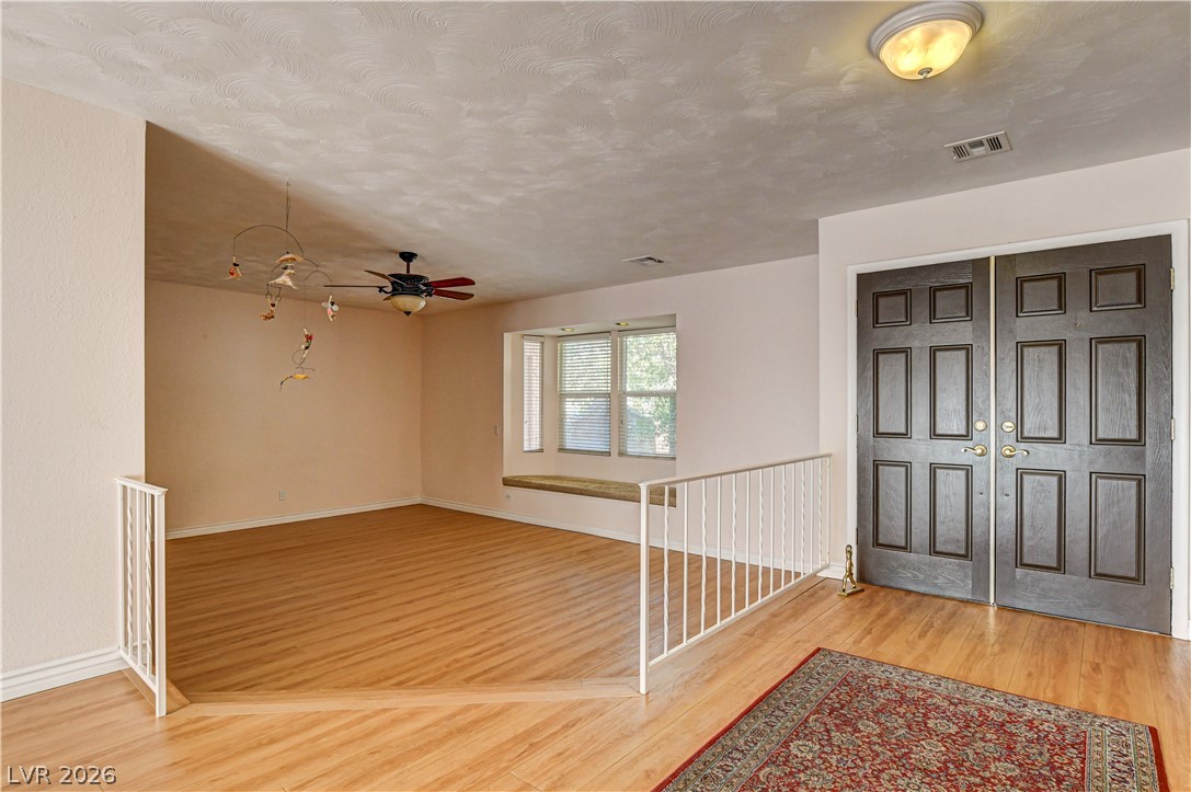 3753 Meadowcrest Drive Property Photo 14