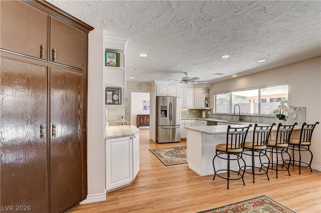 3753 Meadowcrest Drive Property Photo 25