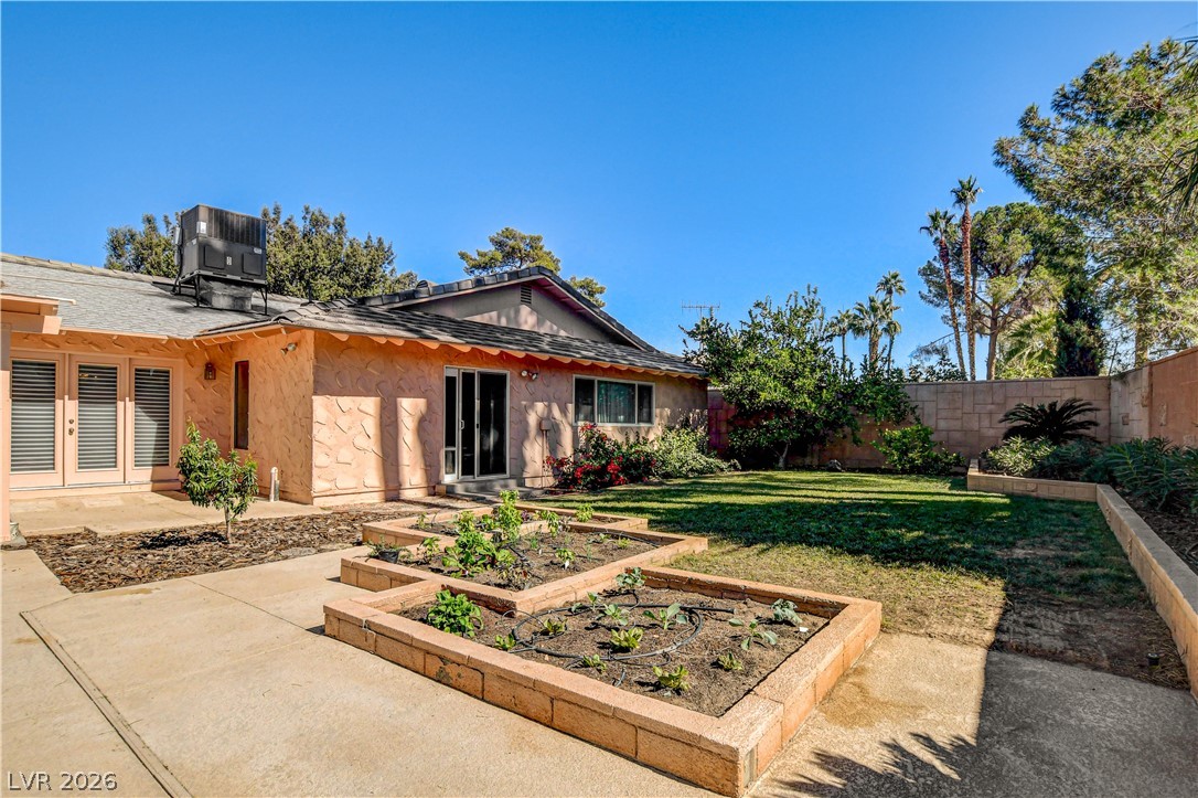 3753 Meadowcrest Drive Property Photo 69