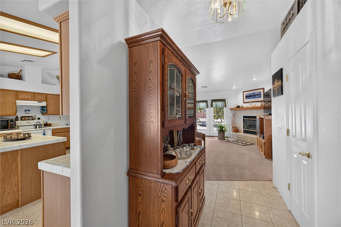 680 East Jaybird Street Property Photo 5