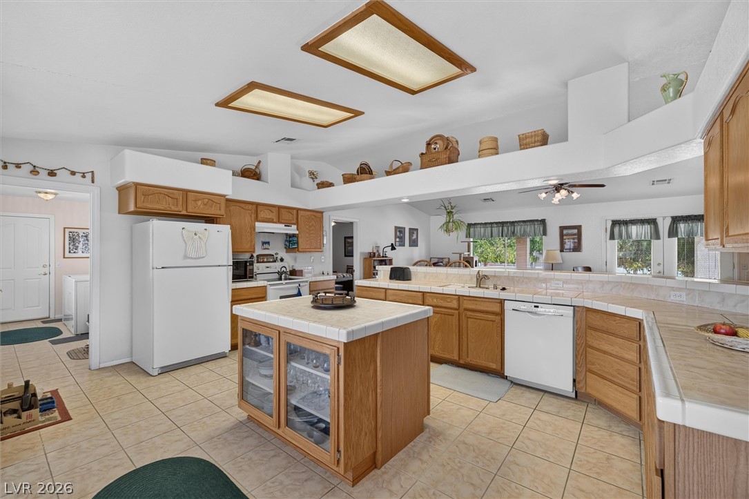 680 East Jaybird Street Property Photo 15