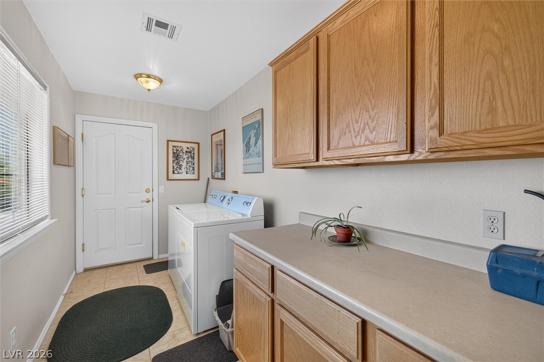 680 East Jaybird Street Property Photo 18