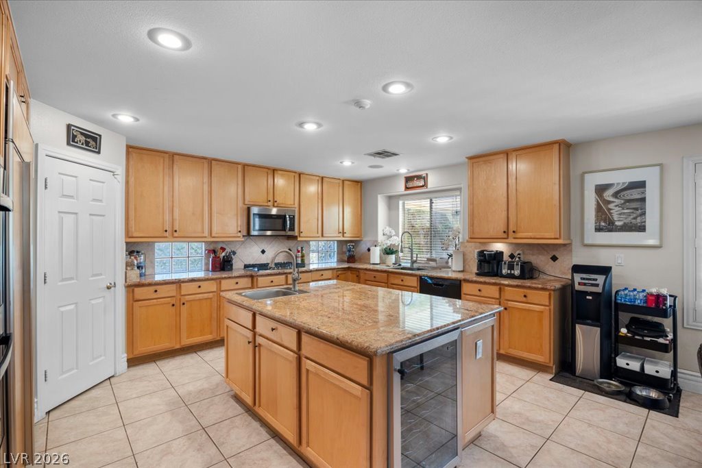 6681 Blue Sapphire Avenue Property Photo 16