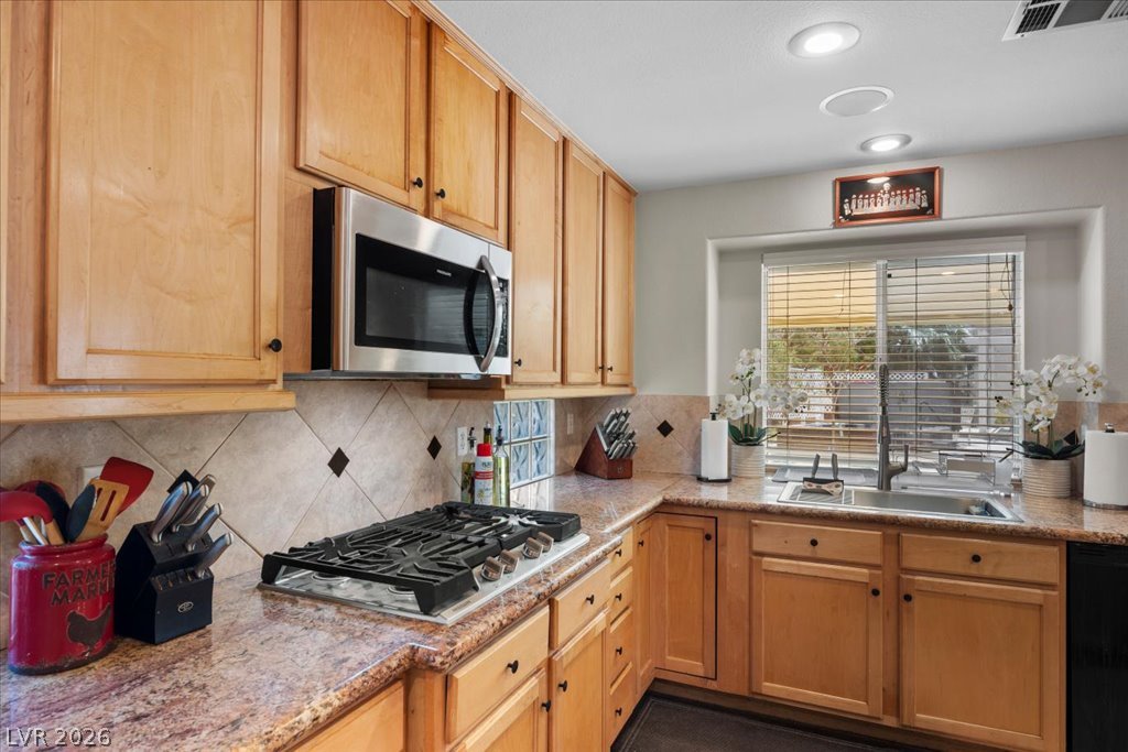 6681 Blue Sapphire Avenue Property Photo 17