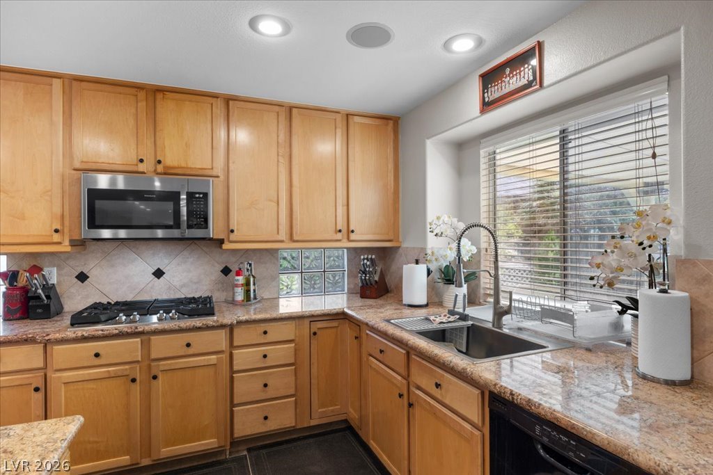 6681 Blue Sapphire Avenue Property Photo 18