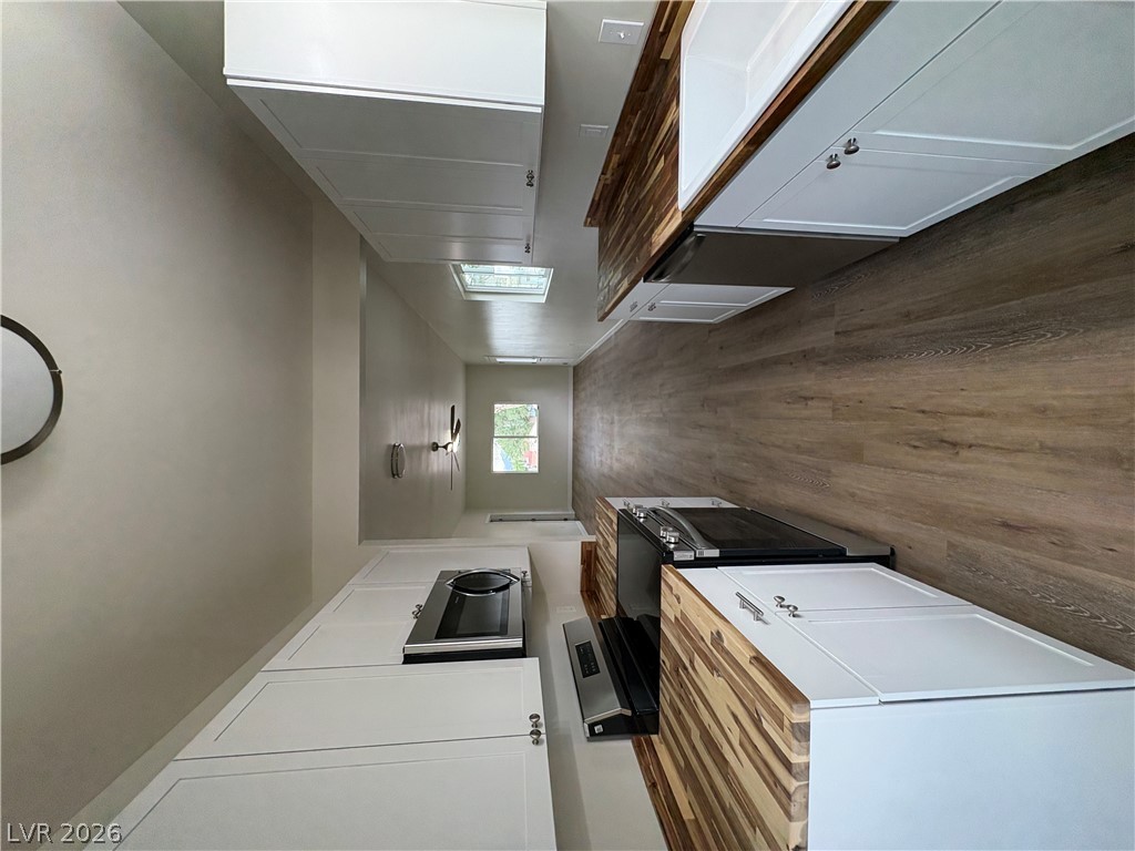 23 Avenue F Property Photo 5