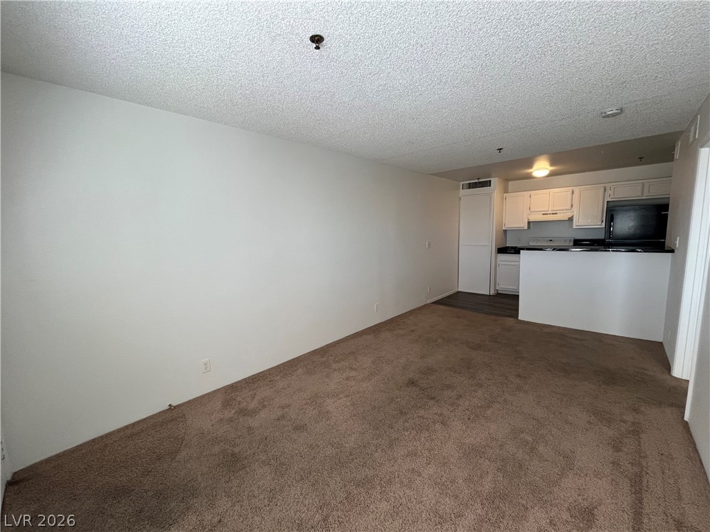 1381 East University Avenue 304 Property Photo 3