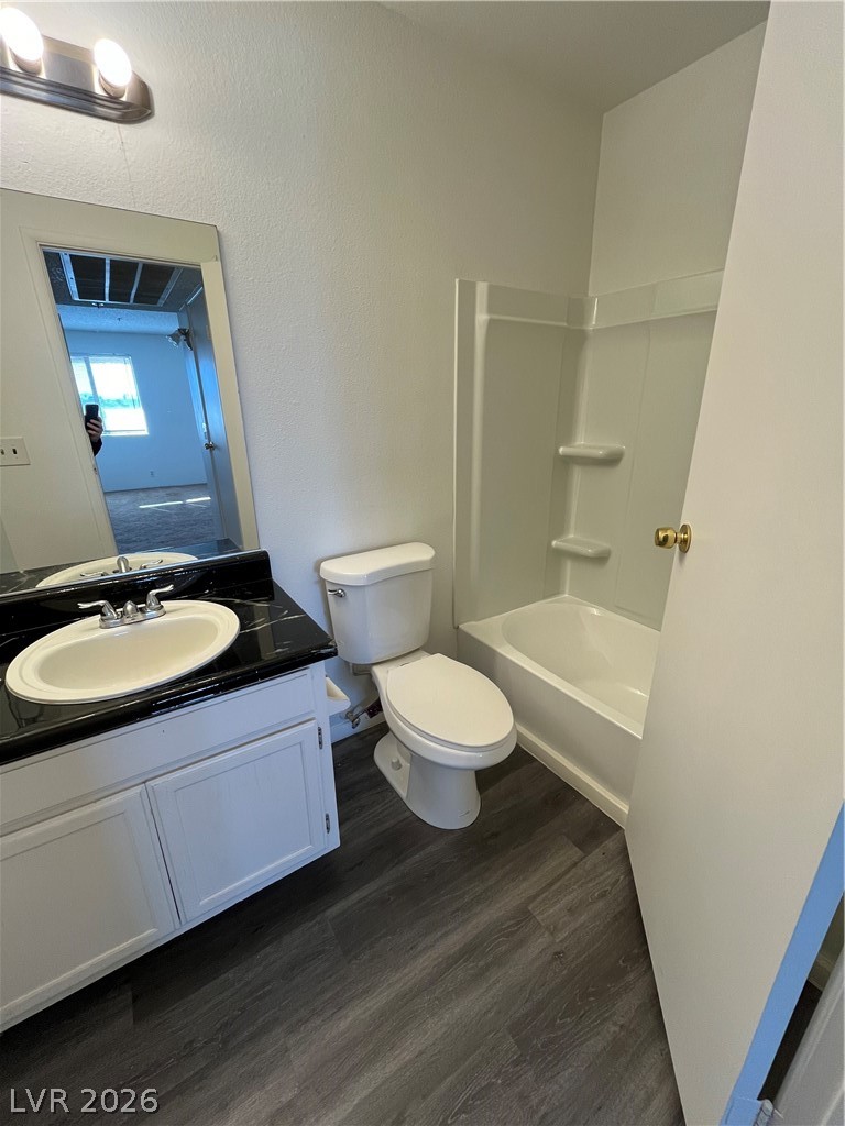 1381 East University Avenue 304 Property Photo 6
