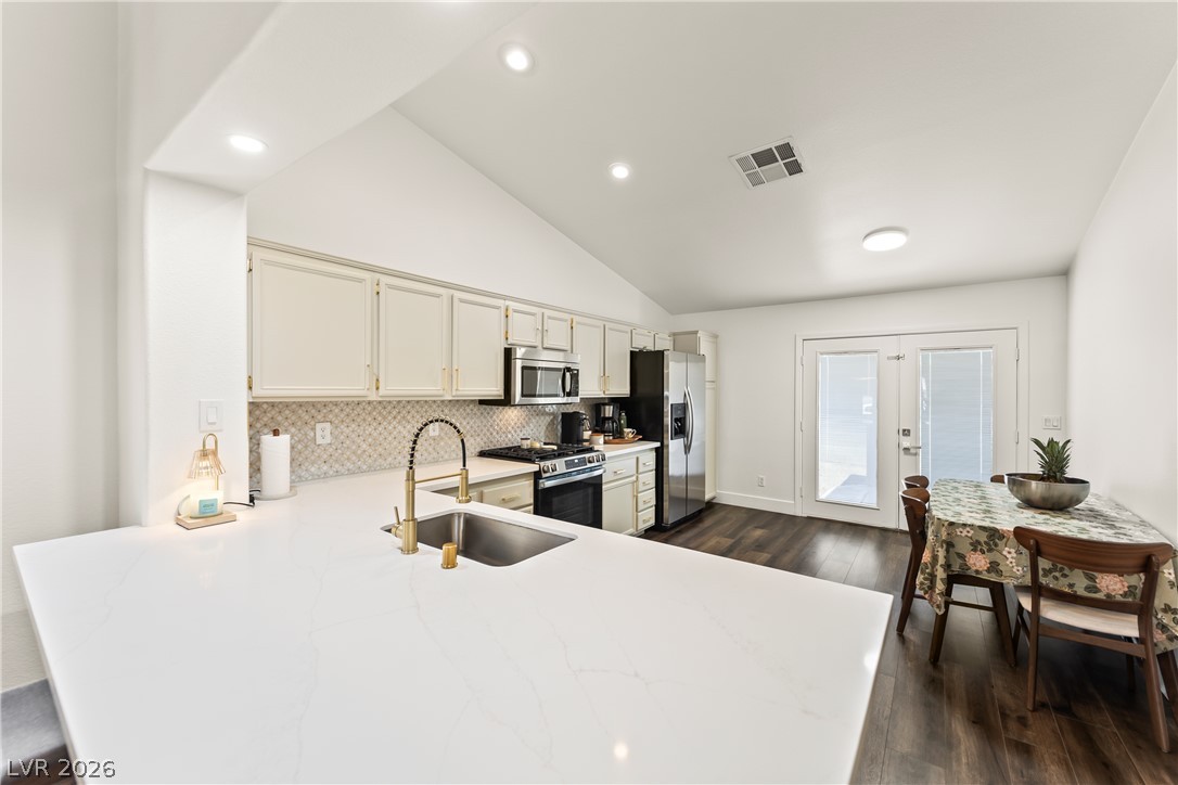 23 Mesquite Village Circle Property Photo 9