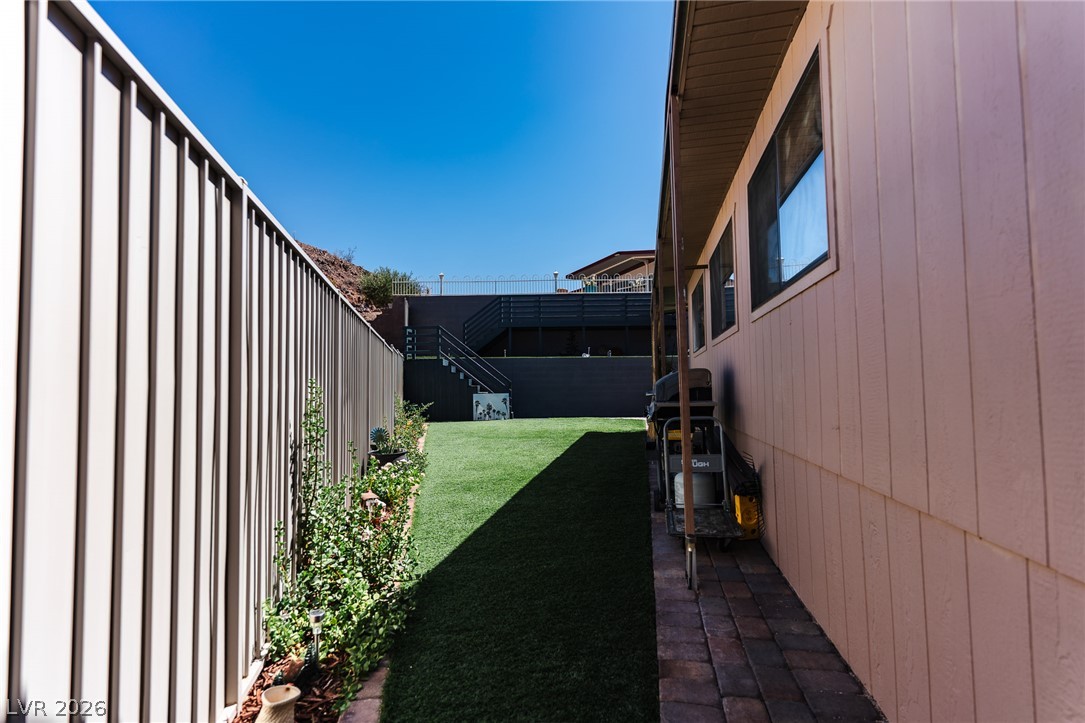 685 Mount Bona Way Property Photo 27