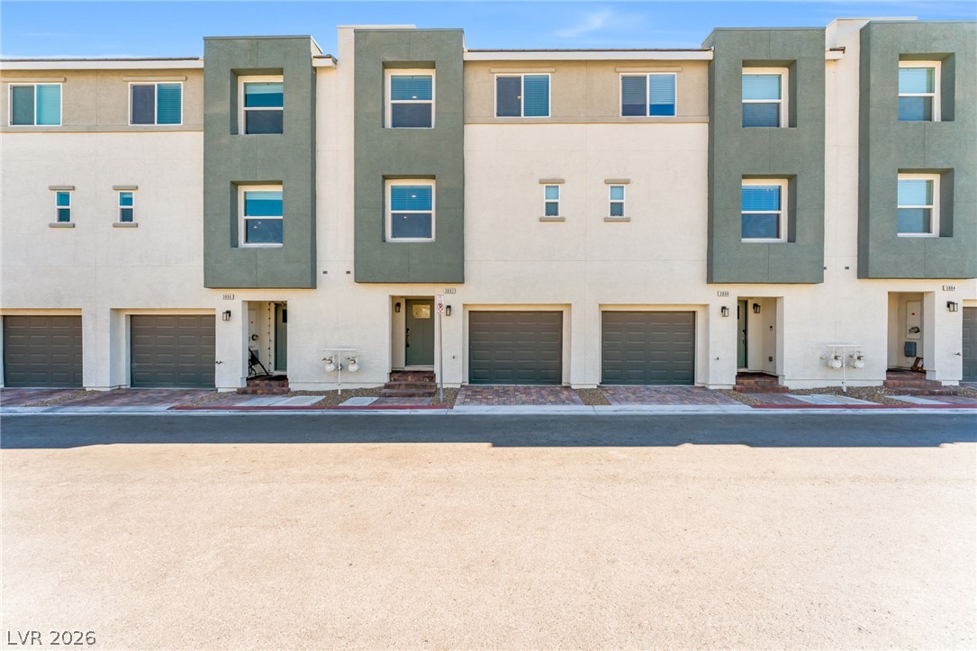 3892 Enchanted Sky Street Property Photo 2