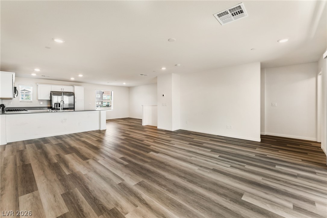 3892 Enchanted Sky Street Property Photo 8